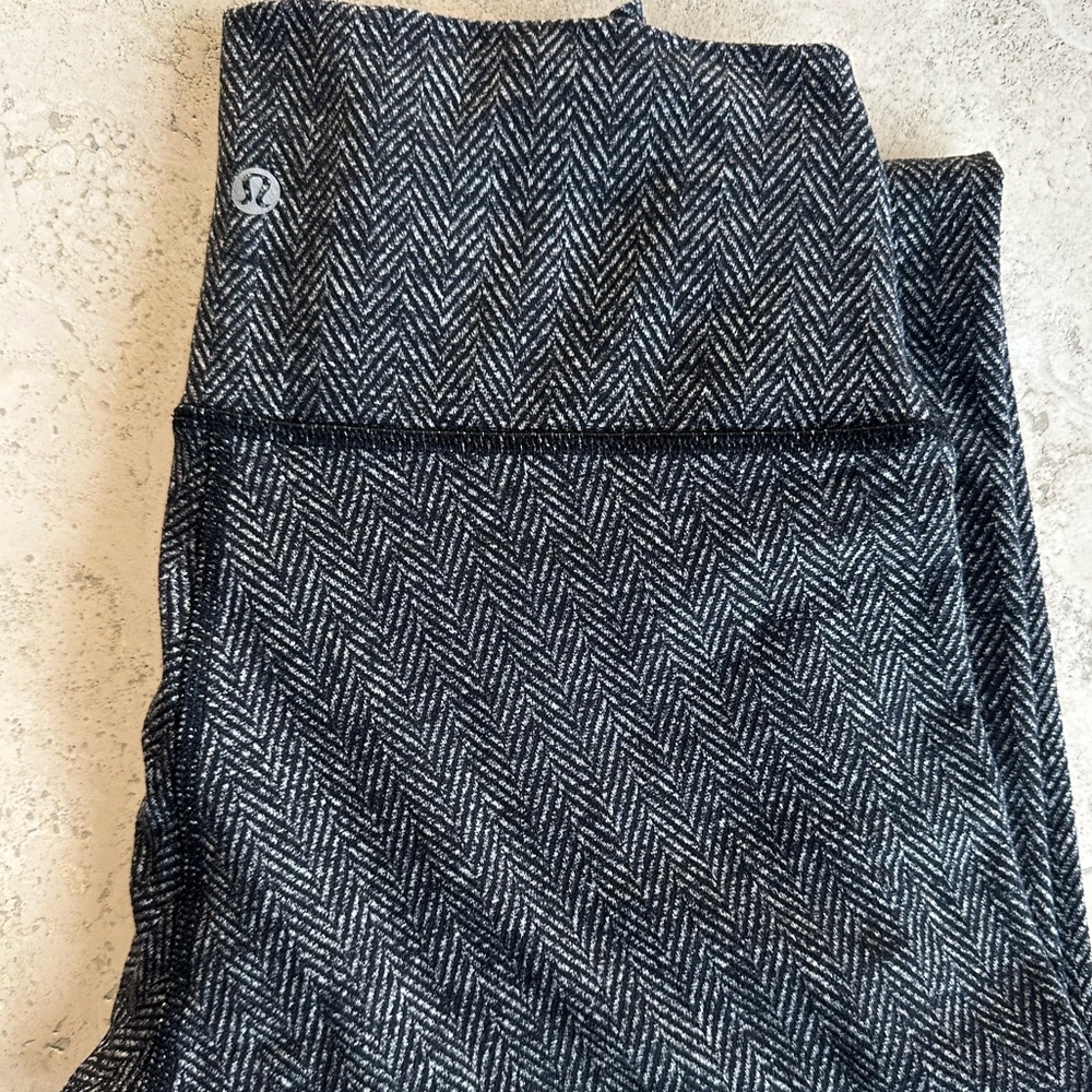 Lululemon Wunder Under Heather Gray 7/8 Length Pant Size 6